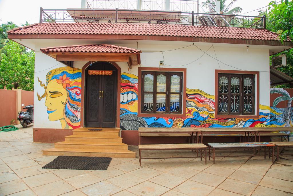 Wanderers Hostel Морджим Екстериор снимка